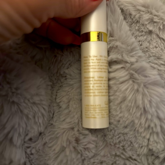 KATE SOMERVILLE RETINOL VITAMIN C MOISTURIZER - Picture 8 of 8
